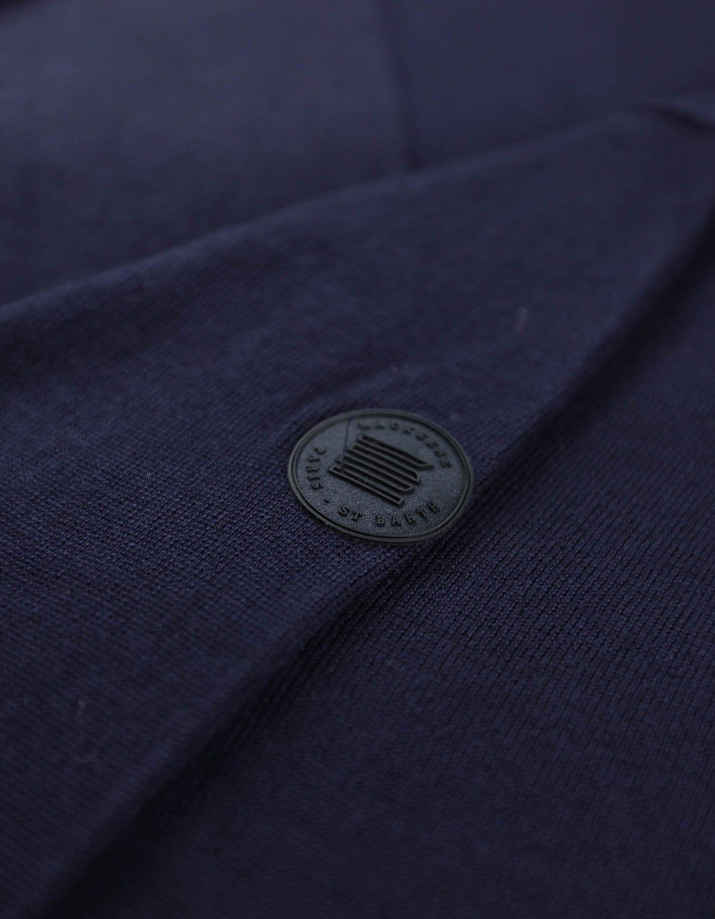 Agon2 R - 01. Navy Sweaters - Agon2 R MACKEENE 